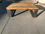 Robuuste salontafel 100x100 - stalen onderstel, massief hout, Huis en Inrichting, Ophalen, Gebruikt, 100 tot 150 cm, Vierkant