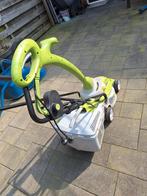 Groene grasmaaier met trimmer, Tuin en Terras, Grasmaaiers, Gebruikt, Ophalen of Verzenden, Cirkelmaaier