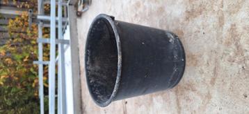10 liter potten. Ideaal voor kerstbomen.  beschikbaar voor biedingen