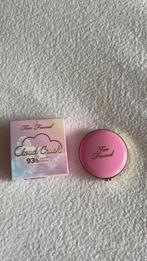 Too Faced Cloud crush blush kleur Candy Cloud, Ophalen of Verzenden, Zo goed als nieuw, Roze, Wangen
