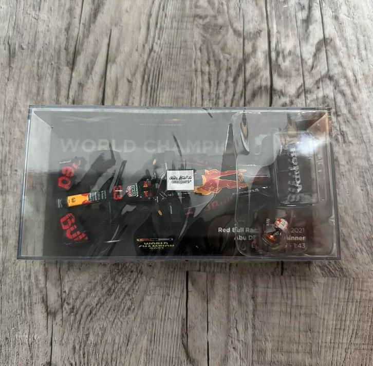 Max Verstappen World Champion 2021 MV Shop, Minichamps 1:43, Verzamelen, Automerken, Motoren en Formule 1, Nieuw, Formule 1, Ophalen of Verzenden