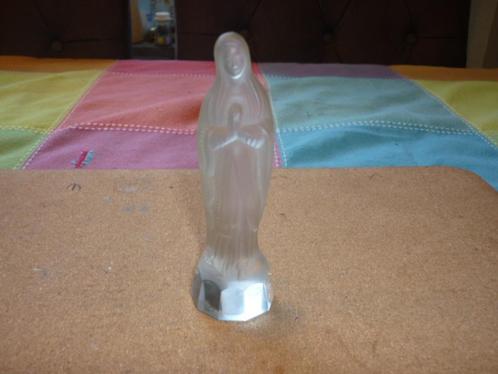 Oude Lourdes beeldje van kristal glas in zeer goede staat, Antiek en Kunst, Antiek | Religie, Ophalen of Verzenden