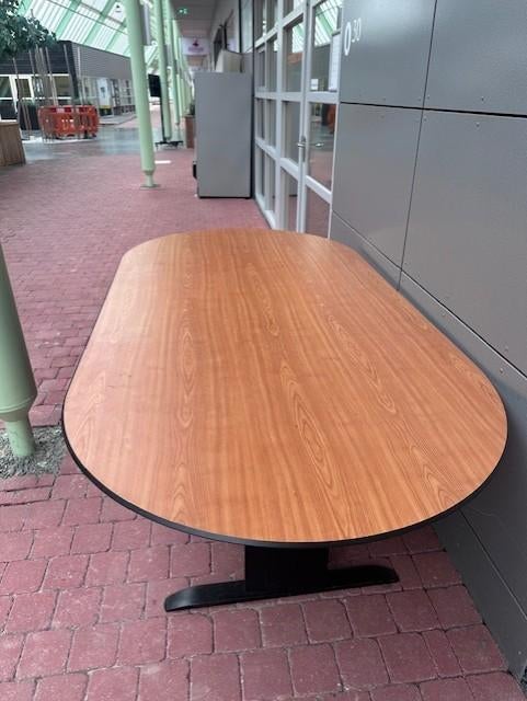 Vergadertafel ovaal 8 personen, Huis en Inrichting, Tafels | Eettafels, 100 tot 150 cm, 200 cm of meer, Zo goed als nieuw, Vijf personen of meer