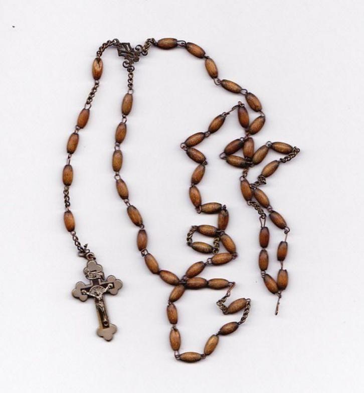 Rozenkrans met lichtbrune houten kralen (5850-68), Antiek en Kunst, Antiek | Religie, Ophalen