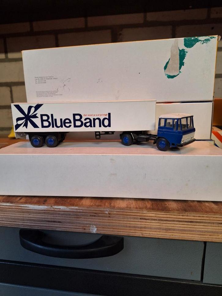 DAF 2600 Trekker met Oplegger - Blue Band 1:50, Hobby en Vrije tijd, Modelauto's | 1:50, Gebruikt, Bus of Vrachtwagen, Lion Toys