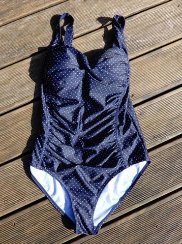 Blauw badpak maat 44 beschikbaar voor biedingen