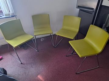 4 fris groene stoelen IKEA BERNHARD beschikbaar voor biedingen