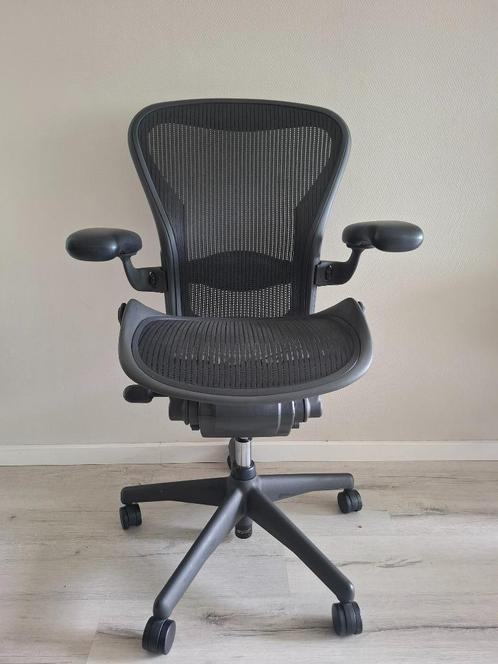 Herman Miller Aeron bureaustoel maat B, Huis en Inrichting, Bureaustoelen, Zo goed als nieuw, Bureaustoel, Zwart, Ergonomisch