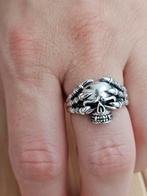 Sterling zilver skull biker ring, 19 tot 20, Heer, Nieuw, Ophalen of Verzenden