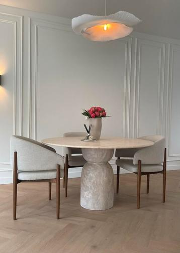 Travertin Eettafel | Vrijblijvend bezichtigen | Op maat beschikbaar voor biedingen