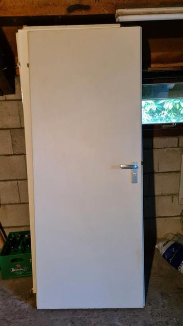 Grote partij opdekdeuren deuren beschikbaar voor biedingen