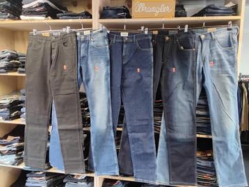 Wrangler, broeken, W 31, L 34 beschikbaar voor biedingen