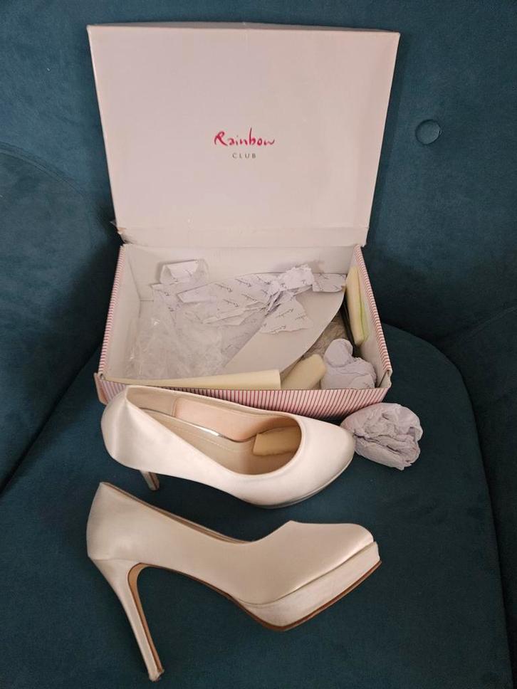 Prachtige bruidsschoenen rainbow club high heels 41, Kleding | Dames, Schoenen, Zo goed als nieuw, Sneakers of Gympen, Wit, Ophalen of Verzenden