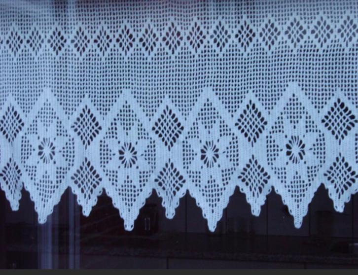 haken haakpatroon haakpatronen gordijntjes gordijnen gordijn, Hobby en Vrije tijd, Borduren en Borduurmachines, Zo goed als nieuw