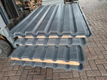  Perfo  damwand.  Dakpanplaten  .potdeksel platen  beschikbaar voor biedingen