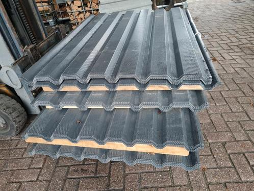 Perfo  damwand.  Dakpanplaten  .potdeksel platen, Doe-het-zelf en Verbouw, Dakpannen en Dakbedekking, Zo goed als nieuw, Dakplaat of Dakpanplaat