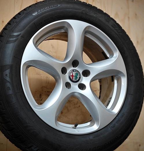 Org. 18" Alfa Romeo Stelvio velgen WINTER wielen, Auto-onderdelen, Banden en Velgen, Banden en Velgen, Winterbanden, 18 inch, 235 mm