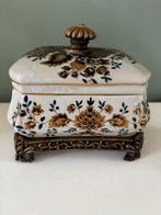 Porseleinen sieradendoos versierd met bloemen, Ophalen of Verzenden