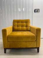 Homestock fauteuil oker vekvet fluweel tijdloos hout lounge, Huis en Inrichting, Fauteuils, Ophalen, Homestock fluweel velvet tijdloos