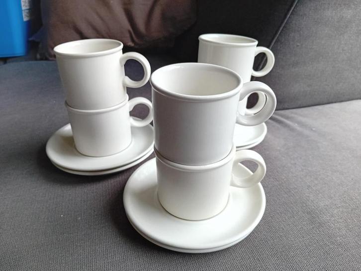 6 espresso kop en schotels Midwinter Stonehenge Plain, Huis en Inrichting, Keuken | Servies, Zo goed als nieuw, Kop(pen) en/of Schotel(s)