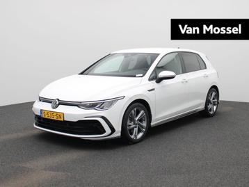 Volkswagen Golf 1.5 eTSI R-Line 131 PK DSG | Apple Carplay | beschikbaar voor biedingen