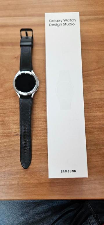 Samsung Galaxy Watch4 Classic (46mm) Zilver beschikbaar voor biedingen