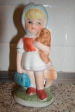 stenen beeldje van meisje met hondje, Ophalen of Verzenden, Gebruikt, Mens