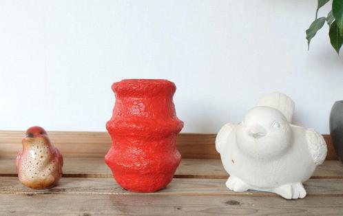 Rode vaas of pot, Huis en Inrichting, Woonaccessoires | Vazen, Nieuw, Rood, Minder dan 50 cm, Overige materialen, Verzenden