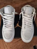 Nike air jordan 1 mid wit, mt. 10/ 44., Ophalen of Verzenden, Zo goed als nieuw, Wit