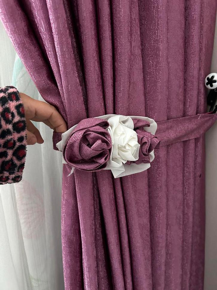 Mooie geplooide gordijnen, Huis en Inrichting, Stoffering | Gordijnen en Lamellen, Zo goed als nieuw, 200 cm of meer, 100 tot 150 cm