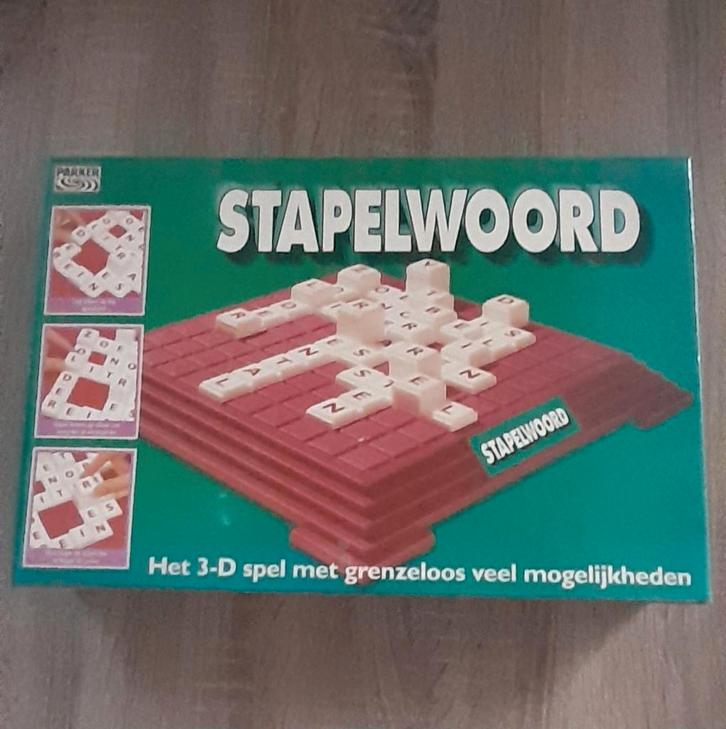 Stapelwoord, het 3D woordspel van Parker., Hobby en Vrije tijd, Gezelschapsspellen | Bordspellen, Gebruikt, Ophalen of Verzenden