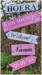 Geboortebord Wegwijzer 1m80 hoog voor meisje., Kinderen en Baby's, Kraamcadeaus en Geboorteborden, Ophalen of Verzenden, Nieuw