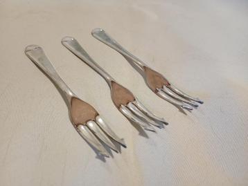 Vintage verzilverde vorkjes beschikbaar voor biedingen