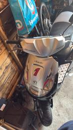 Peugeot vivacity 65cc opknappertje, Fietsen en Brommers, Scooters | Peugeot, Tweetakt, 65 cc, Ophalen of Verzenden, Zo goed als nieuw