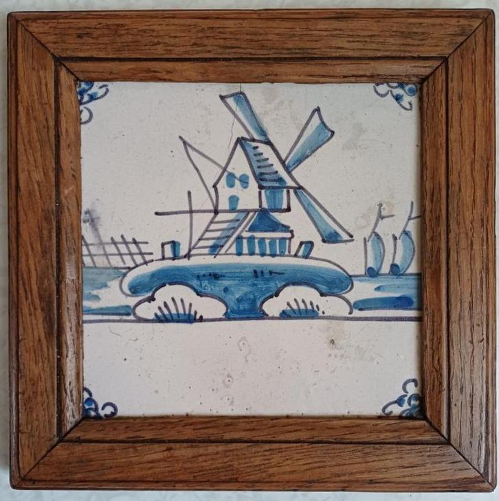 Antiek delfts blauwe tegel 18e eeuw in eikenhouten lijstje, Antiek en Kunst, Antiek | Keramiek en Aardewerk, Ophalen of Verzenden