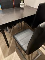 Eettafel met 4 stoelen - 2.5 jaar oud, Ophalen, Gebruikt, 4 tot 6 stoelen