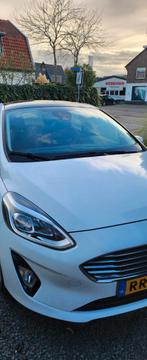 Ford Fiësta 1.0 Ecoboost 100PK 5D S/S Powershift 2018 Wit, Auto's, Stof, Zwart, Wit, Origineel Nederlands