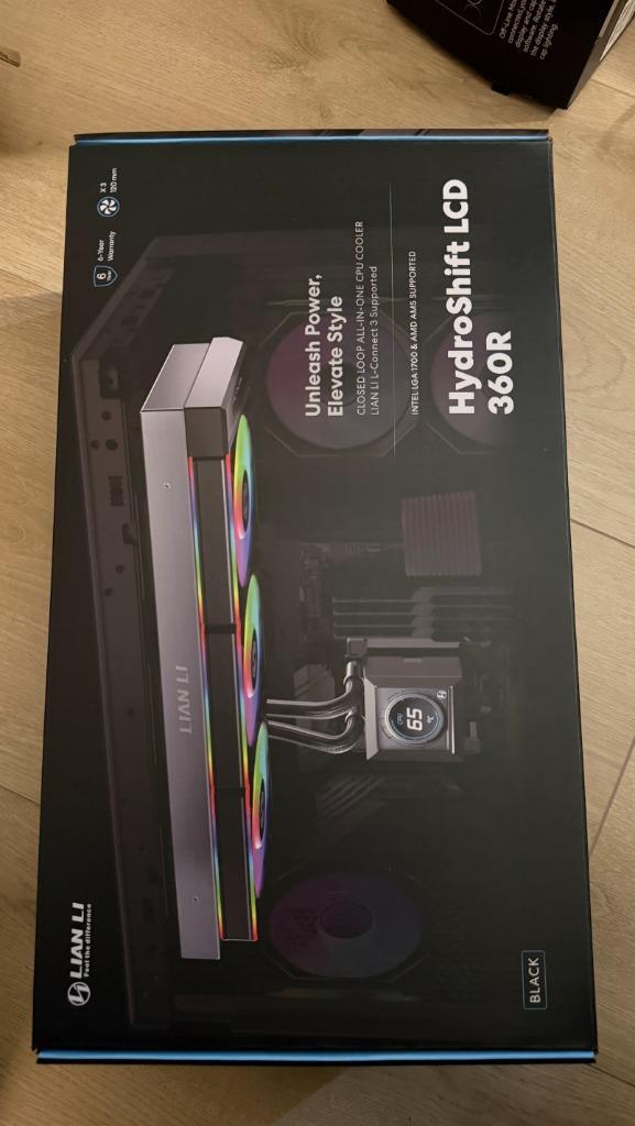 Lian Li HydroShift LCD 360R Black AIO Cooler aangeboden, Computers en Software, Computerkoelers, Zo goed als nieuw, Luchtkoeling