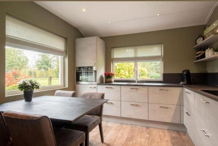 Mooie grijze hoekkeuken, Huis en Inrichting, Keuken | Complete keukens, Zo goed als nieuw, Hoekkeuken, Composiet, Ophalen
