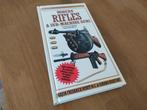 New illustrated guide to modern rifles & sub-machine guns, Ophalen of Verzenden, Overige onderwerpen
