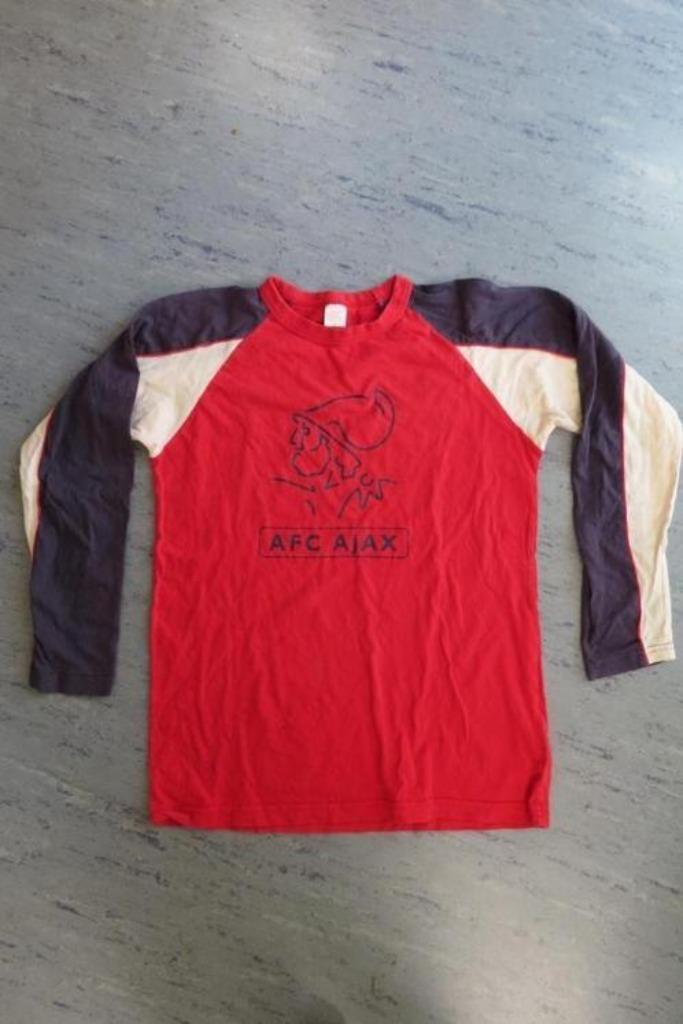 afc ajax shirt rood (ajax offical product) 164 + plaatjes gr, Verzamelen, Sportartikelen en Voetbal, Gebruikt, Shirt, Ajax, Verzenden
