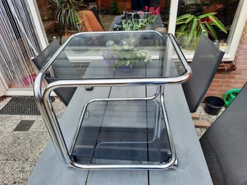 retro chrome buisframe bijzettafeltje beschikbaar voor biedingen