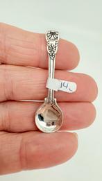 Zilveren kleine zoutlepeltjes. Ik heb er 4 van.Lengte:4,9 cm, Verzenden, Zilver