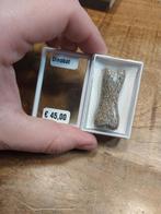 Geslepen en gepolijst stuk dinosaurus bot, Verzamelen, Mineralen en Fossielen, Ophalen of Verzenden