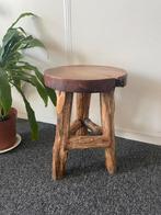 Handgemaakt houten krukje / bijzettafel – boho stijl – uniek, Ophalen of Verzenden