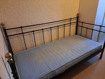 bed 90 x 200 cm beschikbaar voor biedingen