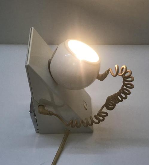 Vintage Postmoderne tafellamp uit de jaren 80, Huis en Inrichting, Lampen | Tafellampen, Gebruikt, Minder dan 50 cm, Kunststof