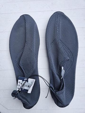 Aquaschoenen Tribord Decathlon S42/43 beschikbaar voor biedingen