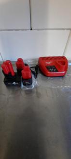 Milwaukee M12 oplader met 3 accu's!, Ophalen of Verzenden, Nieuw