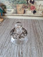 Parfum flesje met zilverkleurige versiering, Antiek en Kunst, Curiosa en Brocante, Ophalen of Verzenden